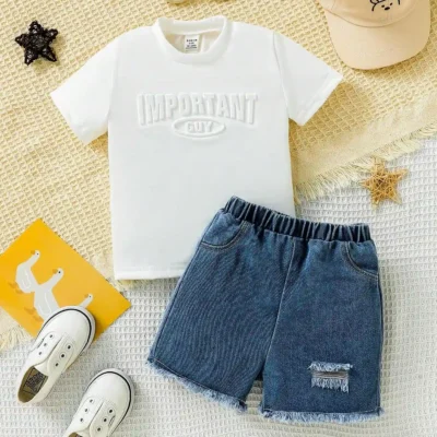 SHEIN  Letter Print Embossed T-shirt and Ripped Jeans Set Street Style