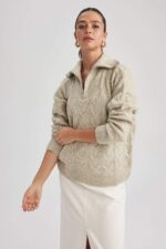 SHEIN fluffy pullover for women beige color - Image 7