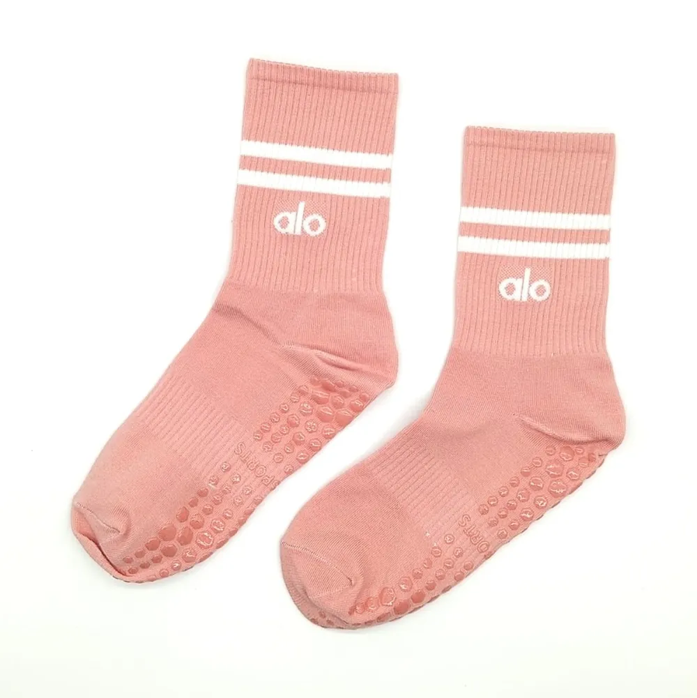 Untitled-design-1-1 Alo yoga Throwback Sock Half-Crew - Image 1