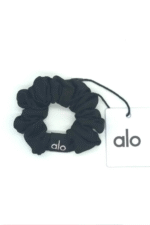 Alo yoga Fresh Mini Scrunchie - Image 6